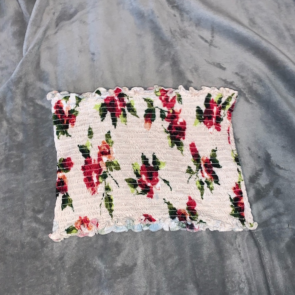 Tube crop top